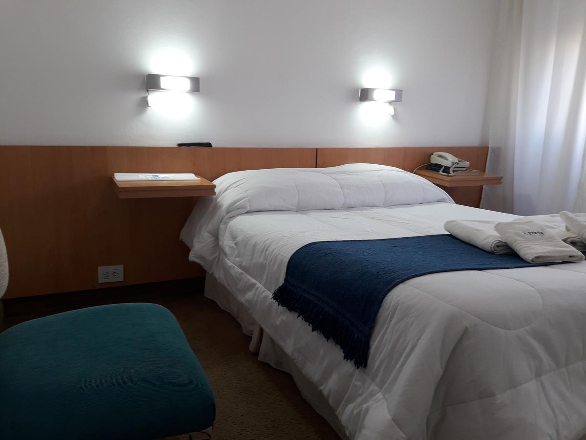 Iberia Hotel Olascoaga Neuquén Zewnętrze zdjęcie