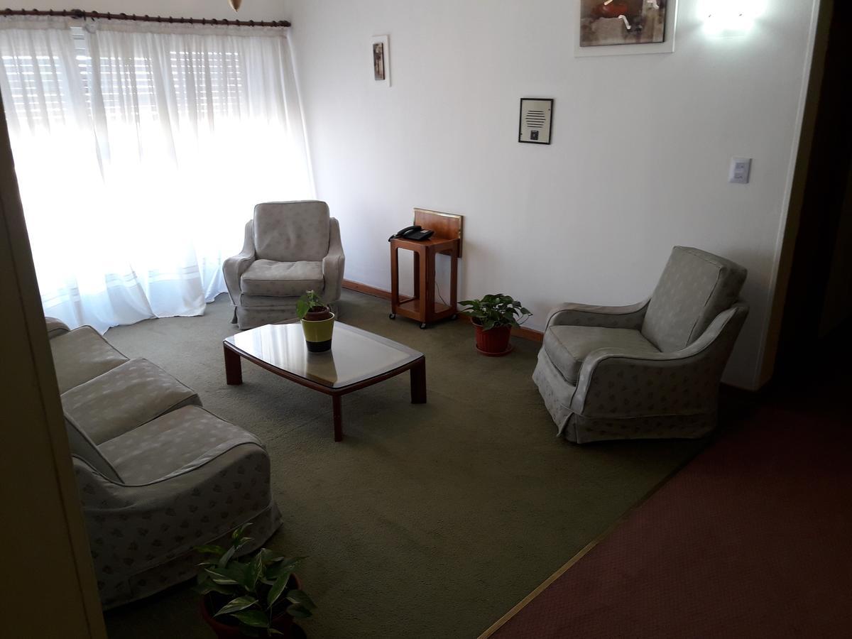 Iberia Hotel Olascoaga Neuquén Zewnętrze zdjęcie